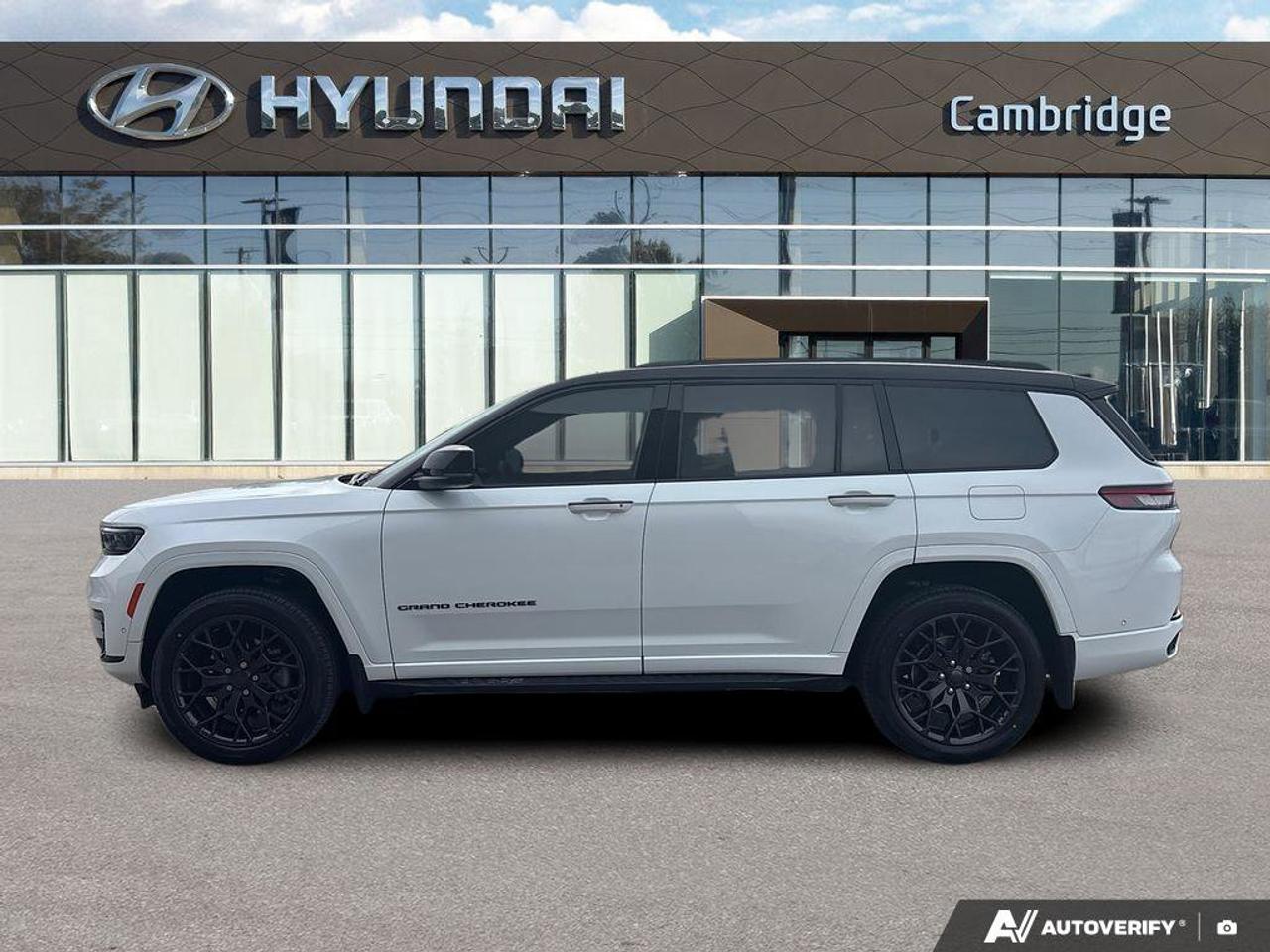 2023 Jeep Grand Cherokee L Summit Reserve   NO ACCIDENTS   ONE OWNER   SOLD! Photo
