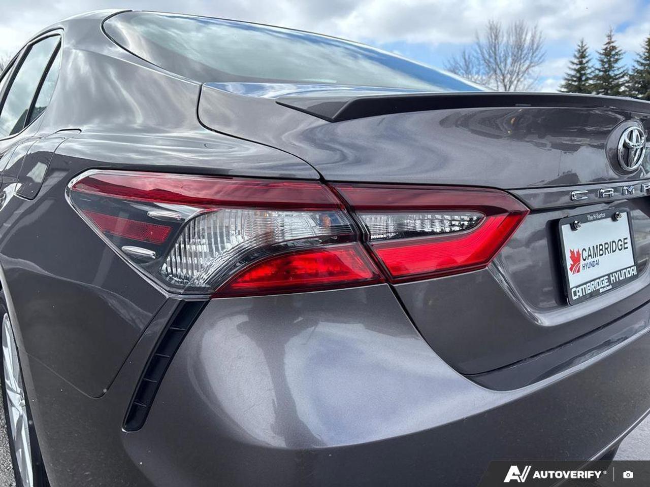 2024 Toyota Camry SE Photo