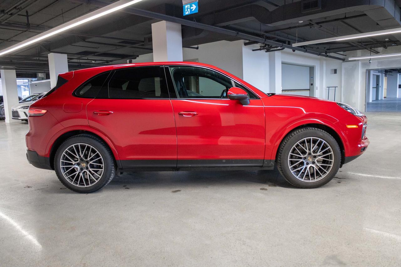 2022 Porsche Cayenne Premium Pkg + RS design Rims Safety Certified Photo