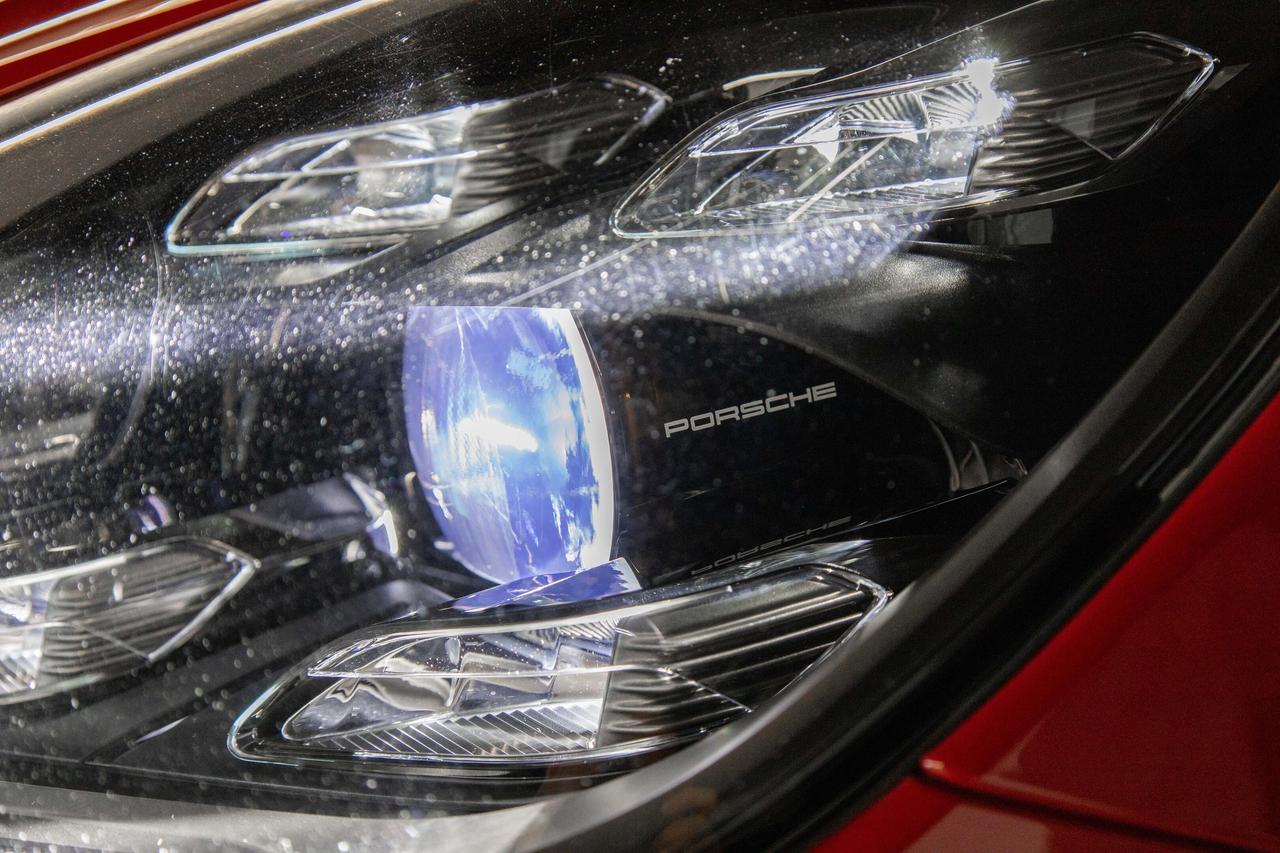 2022 Porsche Cayenne Premium Pkg + RS design Rims Safety Certified Photo