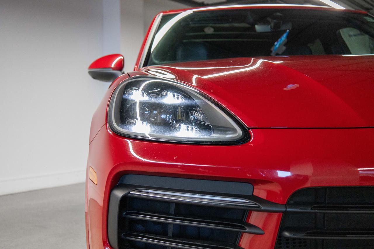 2022 Porsche Cayenne Premium Pkg + RS design Rims Safety Certified Photo