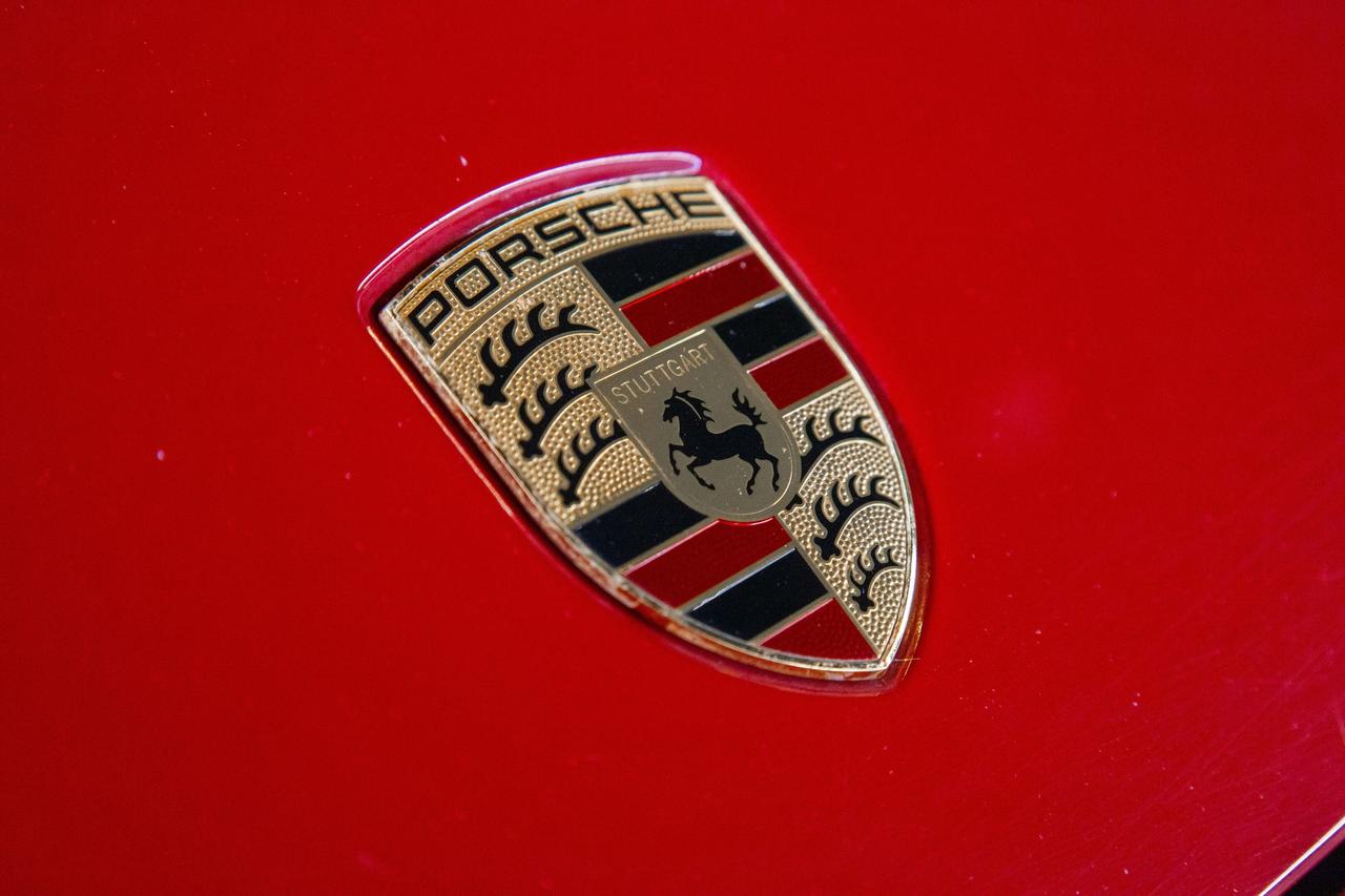 2022 Porsche Cayenne Premium Pkg + RS design Rims Safety Certified Photo