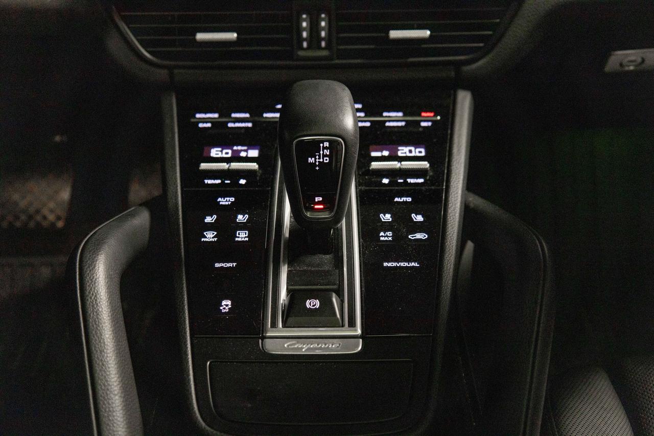 2022 Porsche Cayenne Premium Pkg + RS design Rims Safety Certified Photo