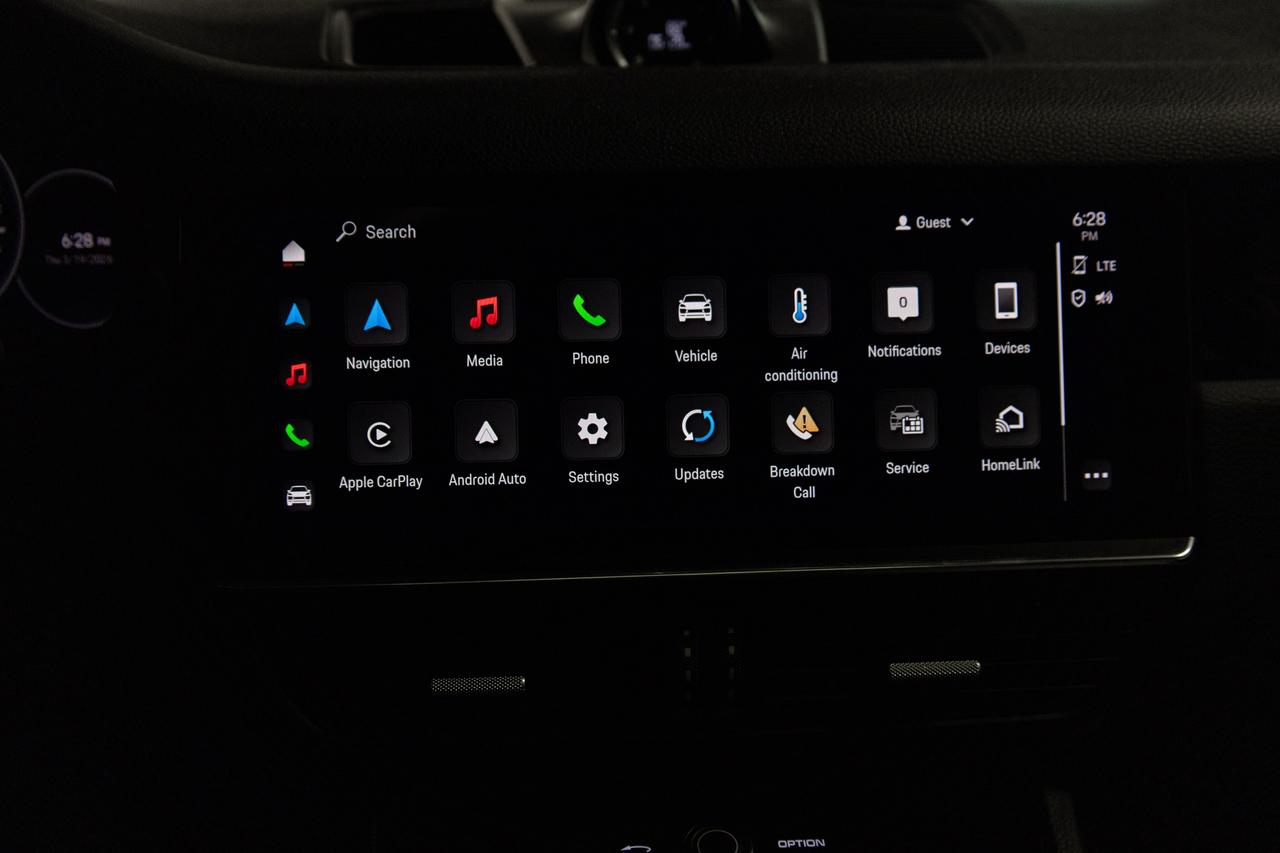 2022 Porsche Cayenne Premium Pkg + RS design Rims Safety Certified Photo