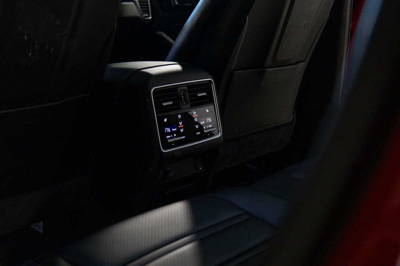 2022 Porsche Cayenne Premium Pkg + RS design Rims Safety Certified Photo