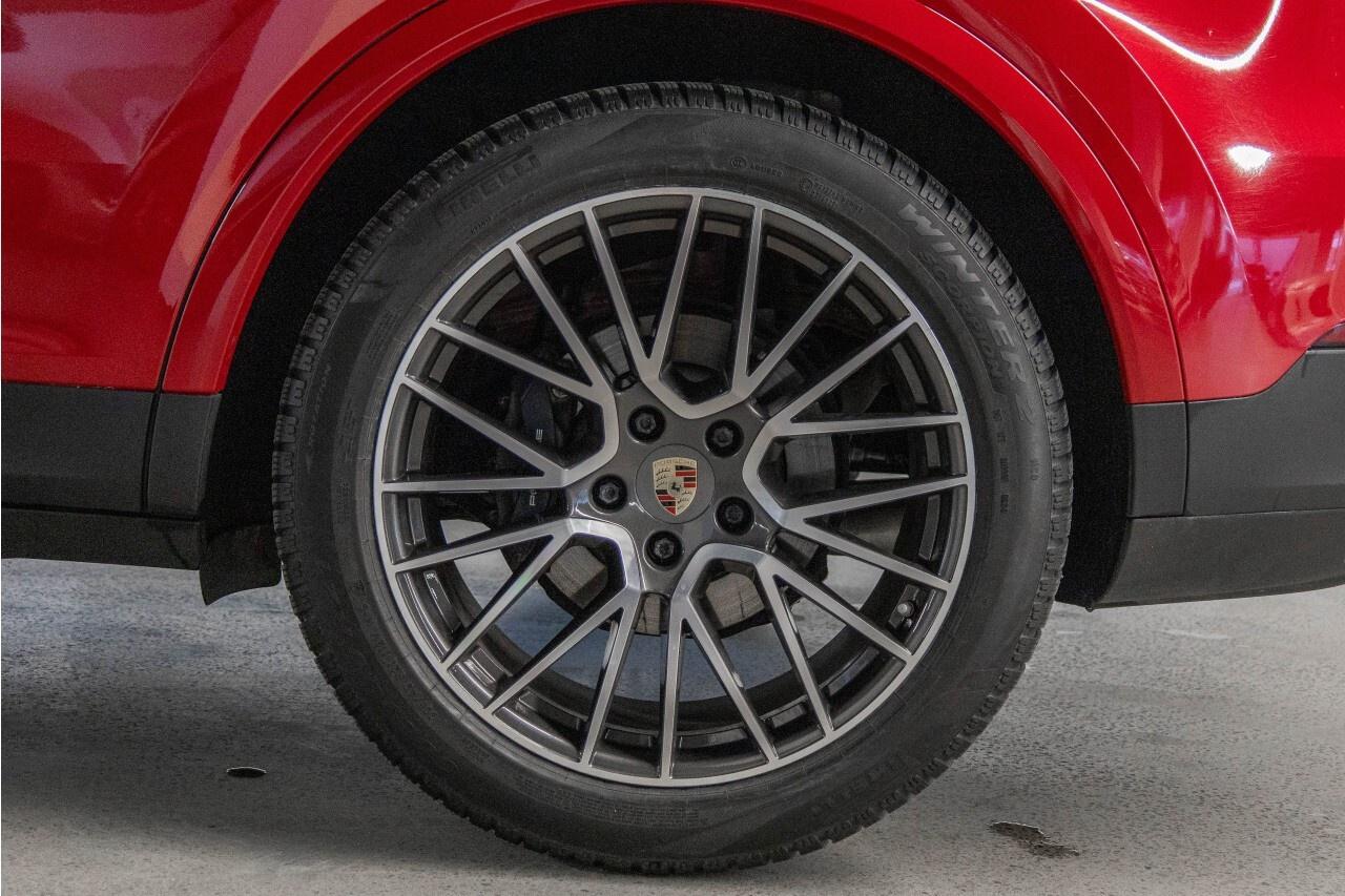 2022 Porsche Cayenne Premium Pkg + RS design Rims Safety Certified Photo