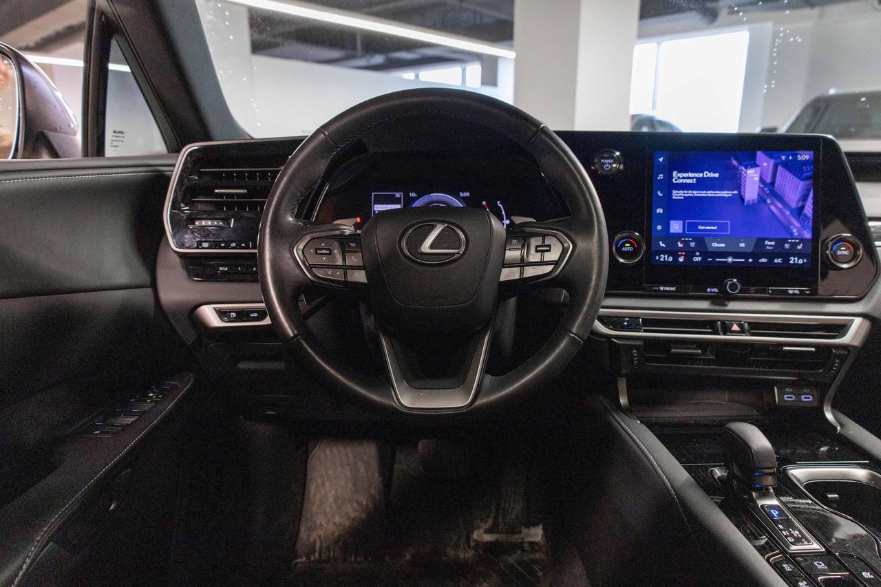 2023 Lexus RX 350h Premium Pkg Lexus Certified Welcome Trades Photo