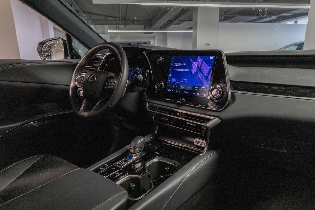 2023 Lexus RX 350h Premium Pkg Lexus Certified Welcome Trades Photo