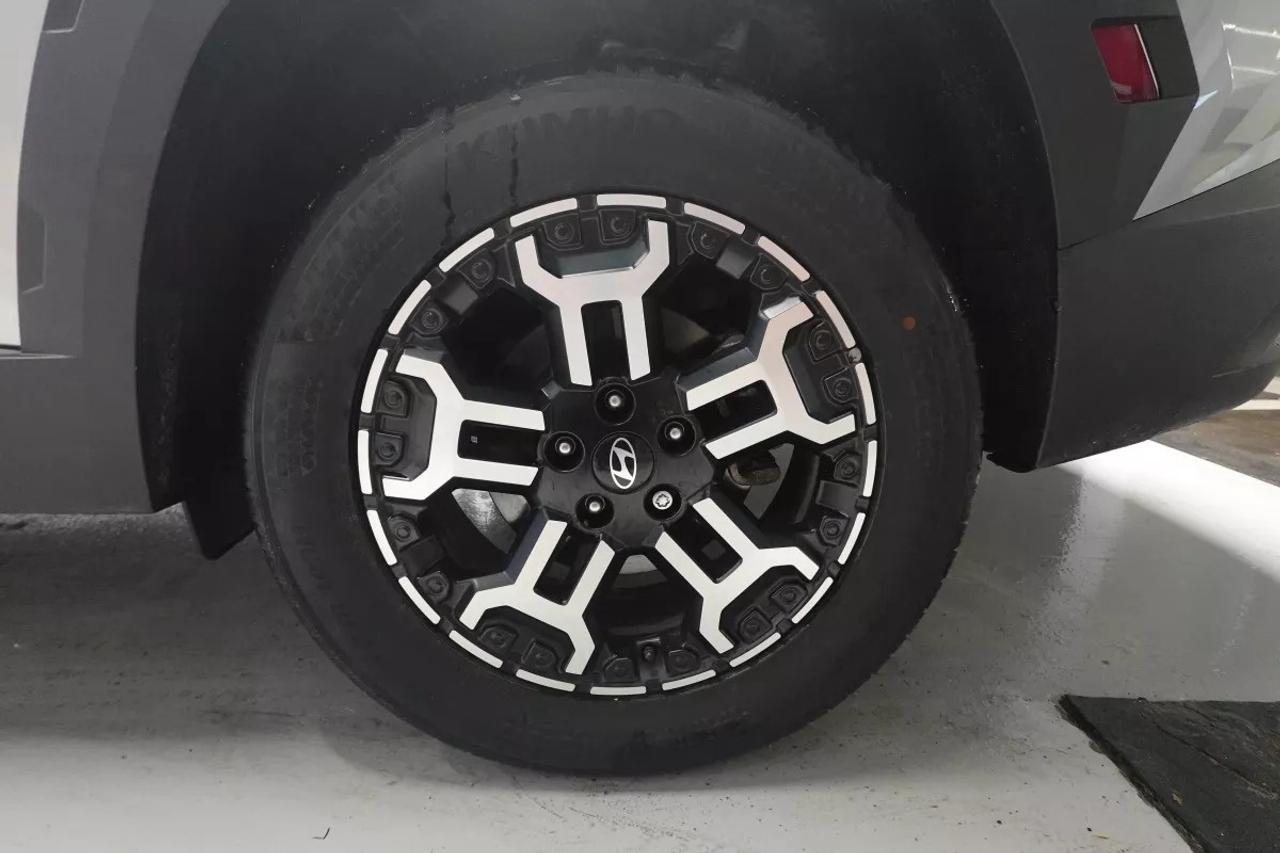 2025 Hyundai Tucson XRT PRO   HEATED SEATS   HEATED WHEEL   LEATHER Photo