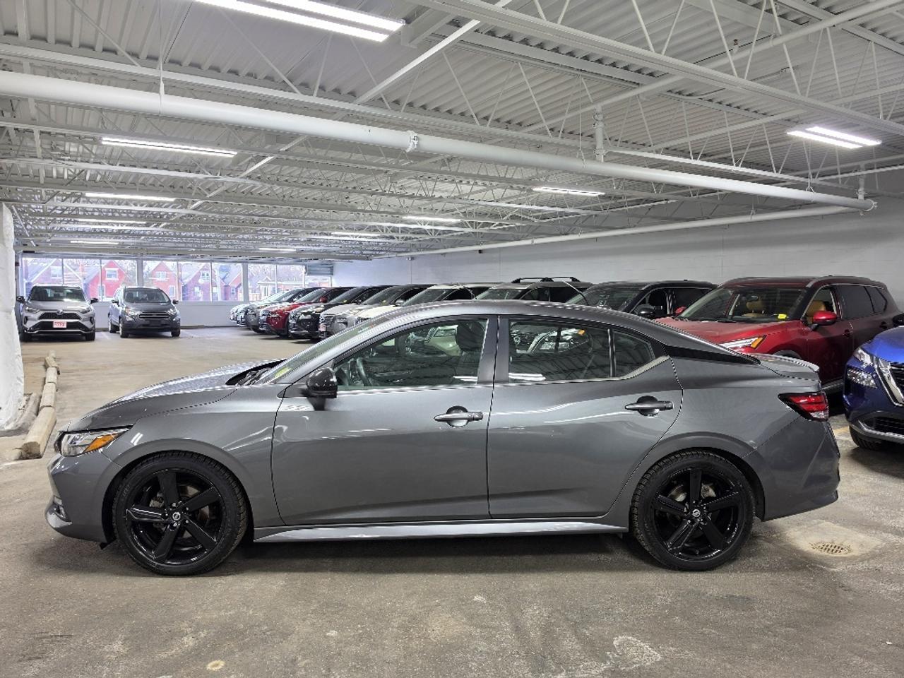 2021 Nissan Sentra SR CVT Photo