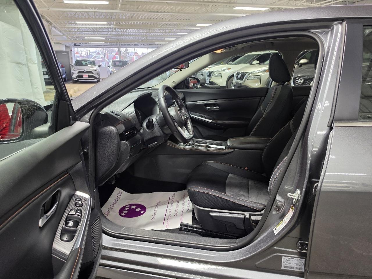 2021 Nissan Sentra SR CVT Photo