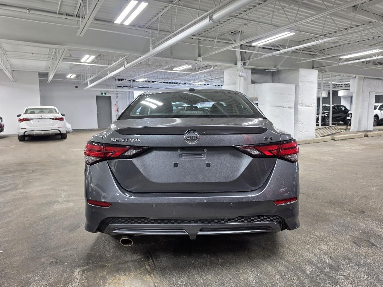 2021 Nissan Sentra SR CVT Photo