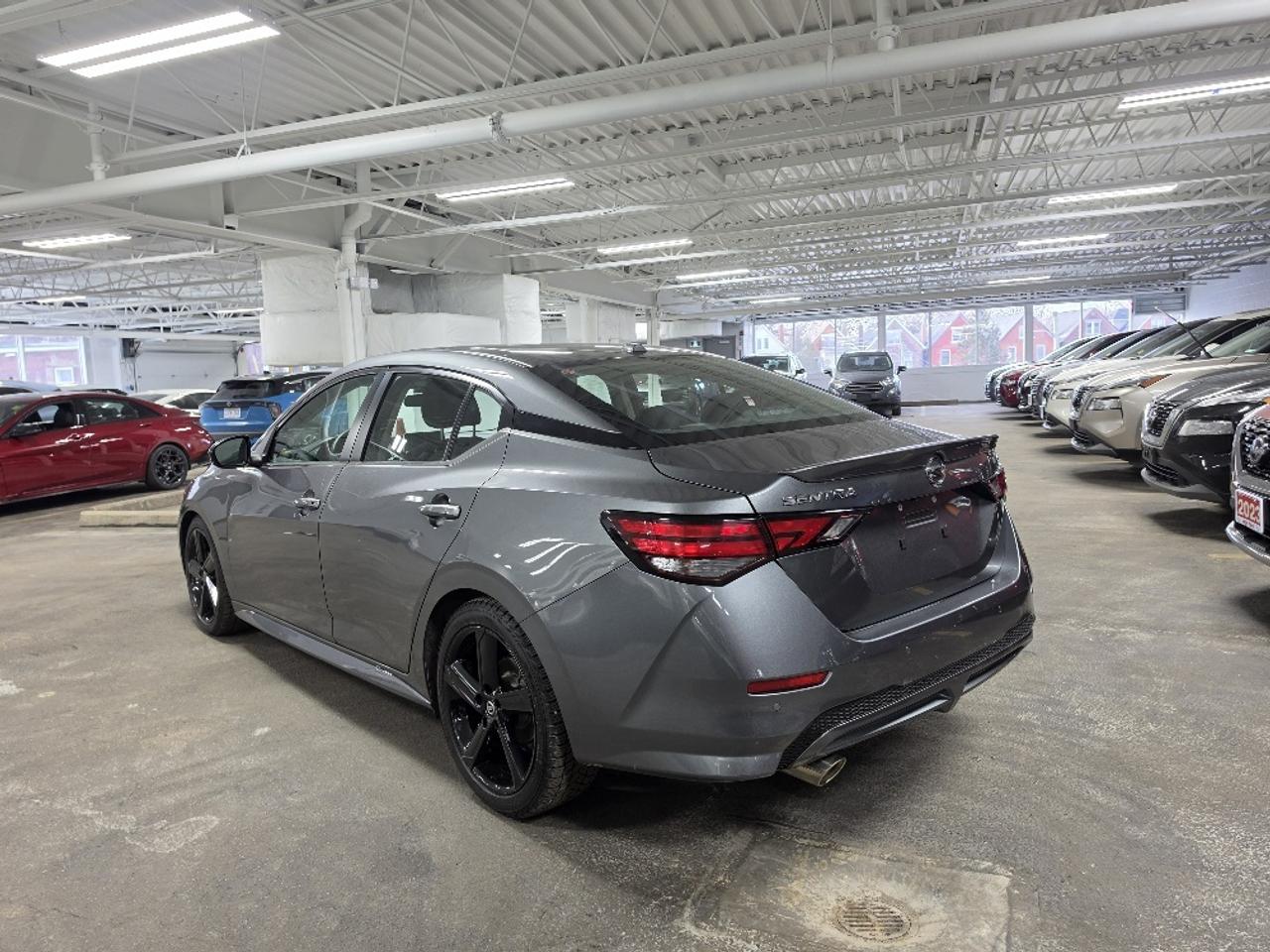 2021 Nissan Sentra SR CVT Photo