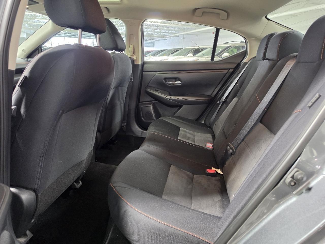 2021 Nissan Sentra SR CVT Photo