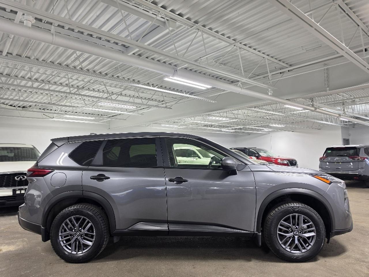 2024 Nissan Rogue S AWD, APPLE CARPLAY, BLIND SPOT, BLUETOOTH, ALLOY Photo3