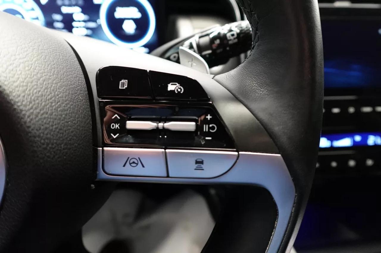 2024 Hyundai Tucson Hybrid LUXURY HYBRID   HEATED SEATS   HEATED WHEEL   APPL Photo