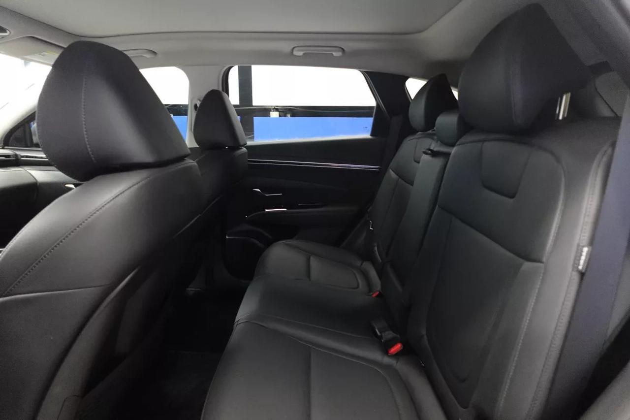 2024 Hyundai Tucson Hybrid LUXURY HYBRID   HEATED SEATS   HEATED WHEEL   APPL Photo