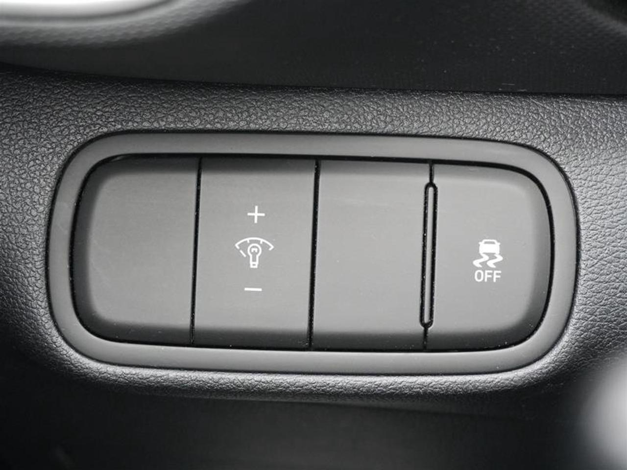 2025 Hyundai Venue Essential IVT w/Two-Tone Photo