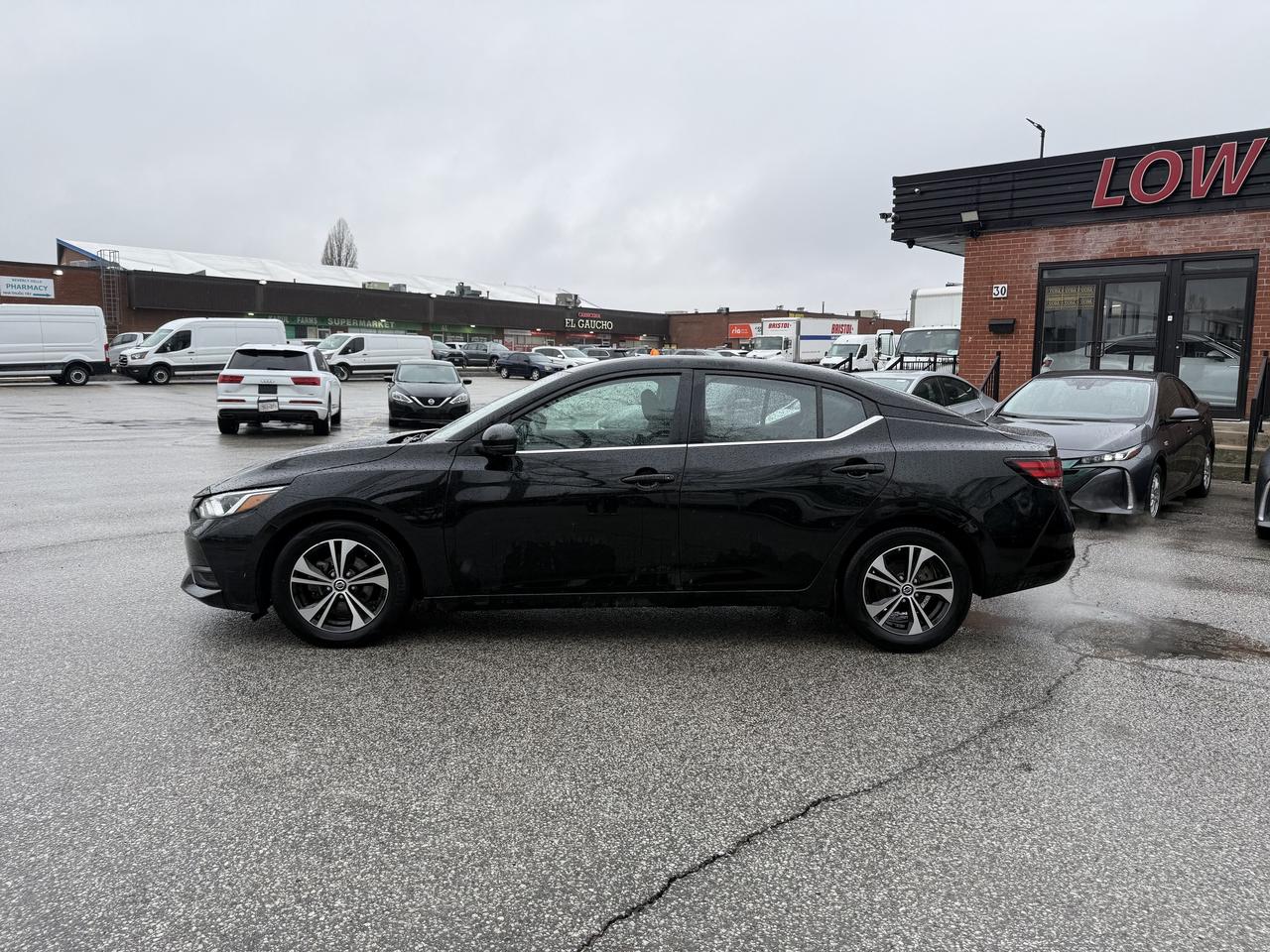 2023 Nissan Sentra NO ACCIDENTS l SV l Nissan Warranty l FWD Photo4