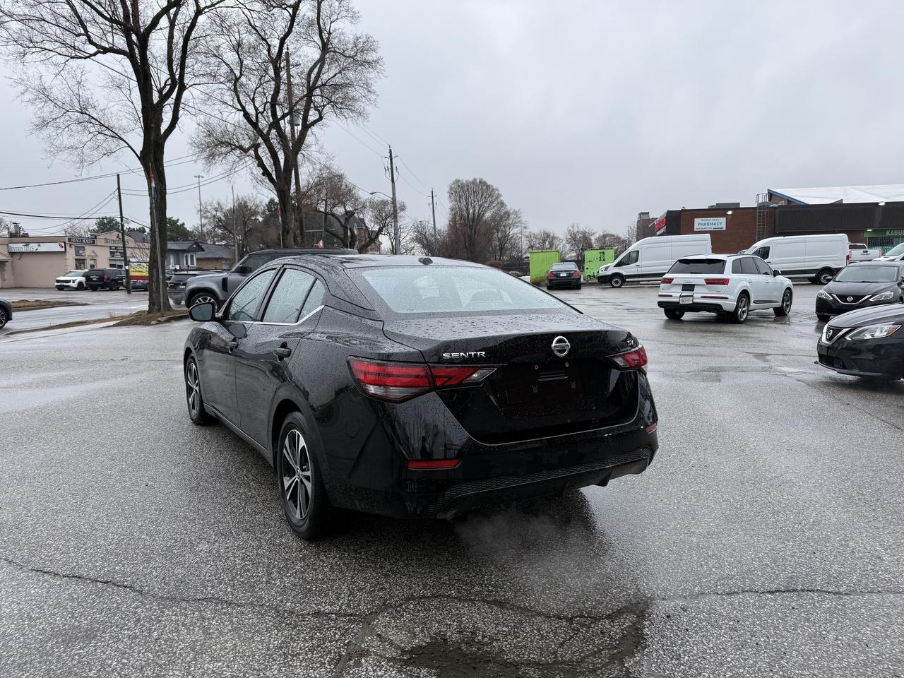 2023 Nissan Sentra NO ACCIDENTS l SV l Nissan Warranty l FWD Photo
