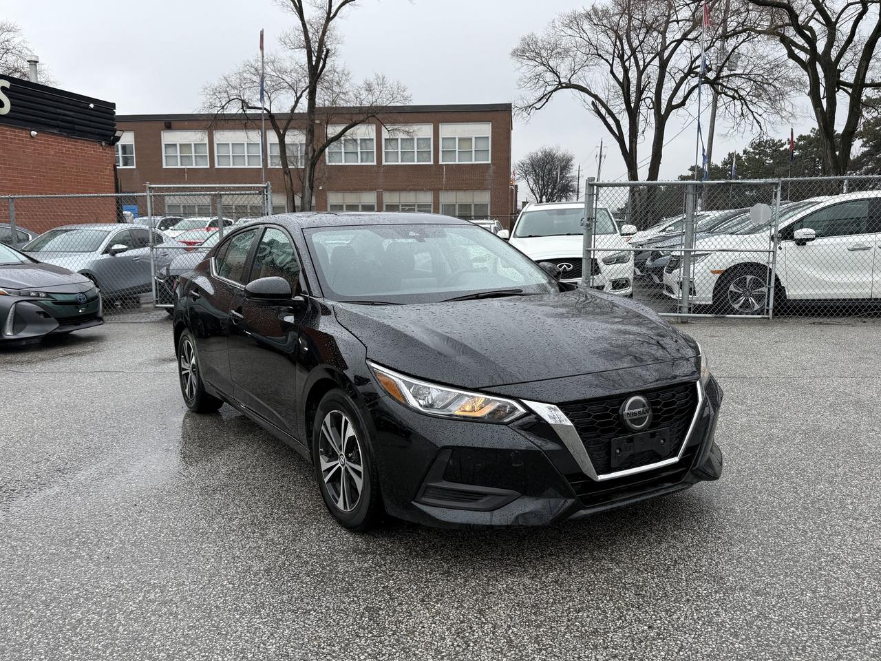 2023 Nissan Sentra NO ACCIDENTS l SV l Nissan Warranty l FWD Photo