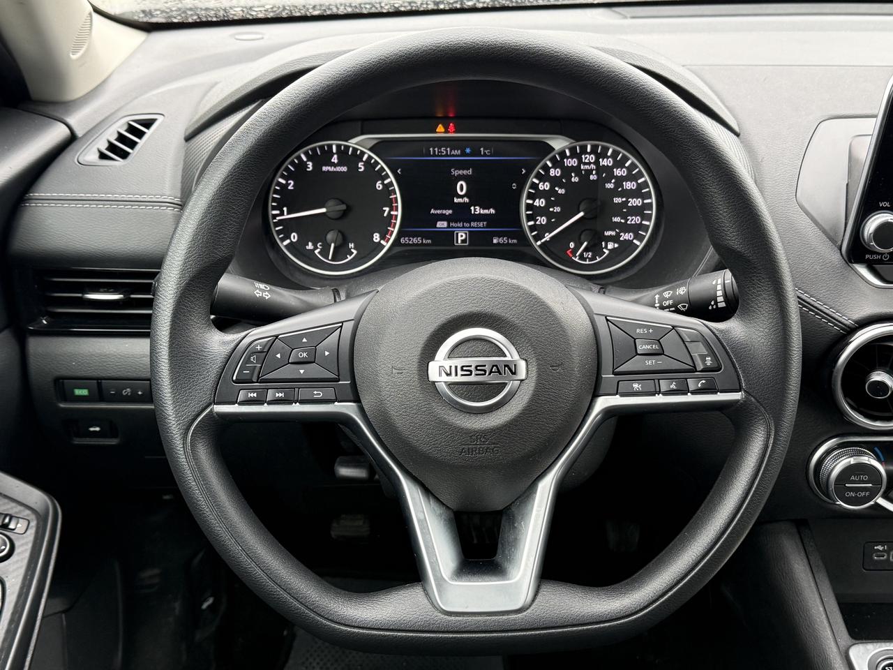 2023 Nissan Sentra NO ACCIDENTS l SV l Nissan Warranty l FWD Photo