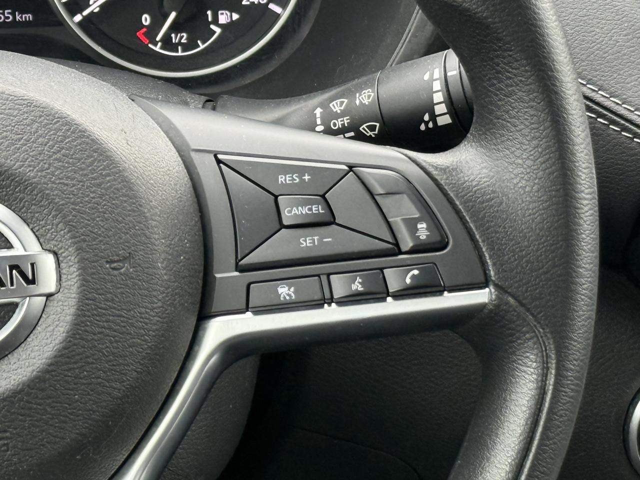 2023 Nissan Sentra NO ACCIDENTS l SV l Nissan Warranty l FWD Photo