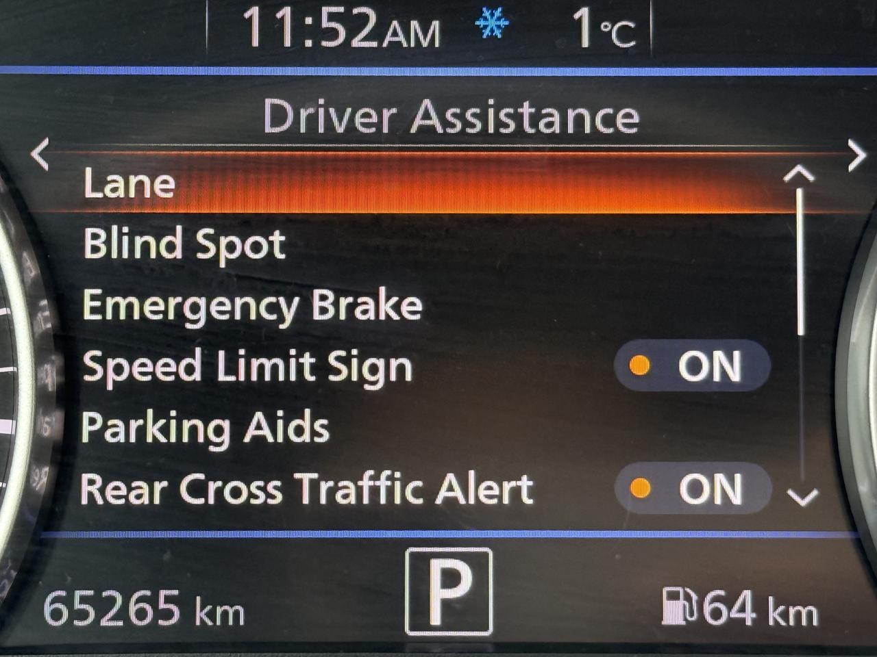 2023 Nissan Sentra NO ACCIDENTS l SV l Nissan Warranty l FWD Photo