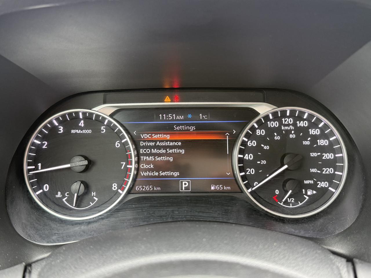 2023 Nissan Sentra NO ACCIDENTS l SV l Nissan Warranty l FWD Photo