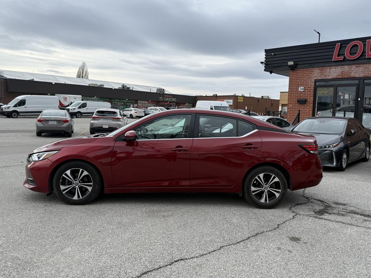 2023 Nissan Sentra NO ACCIDENTS l SV l Nissan Warranty l FWD Photo