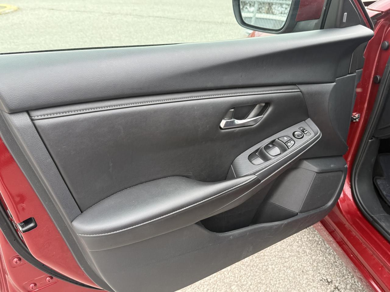 2023 Nissan Sentra NO ACCIDENTS l SV l Nissan Warranty l FWD Photo