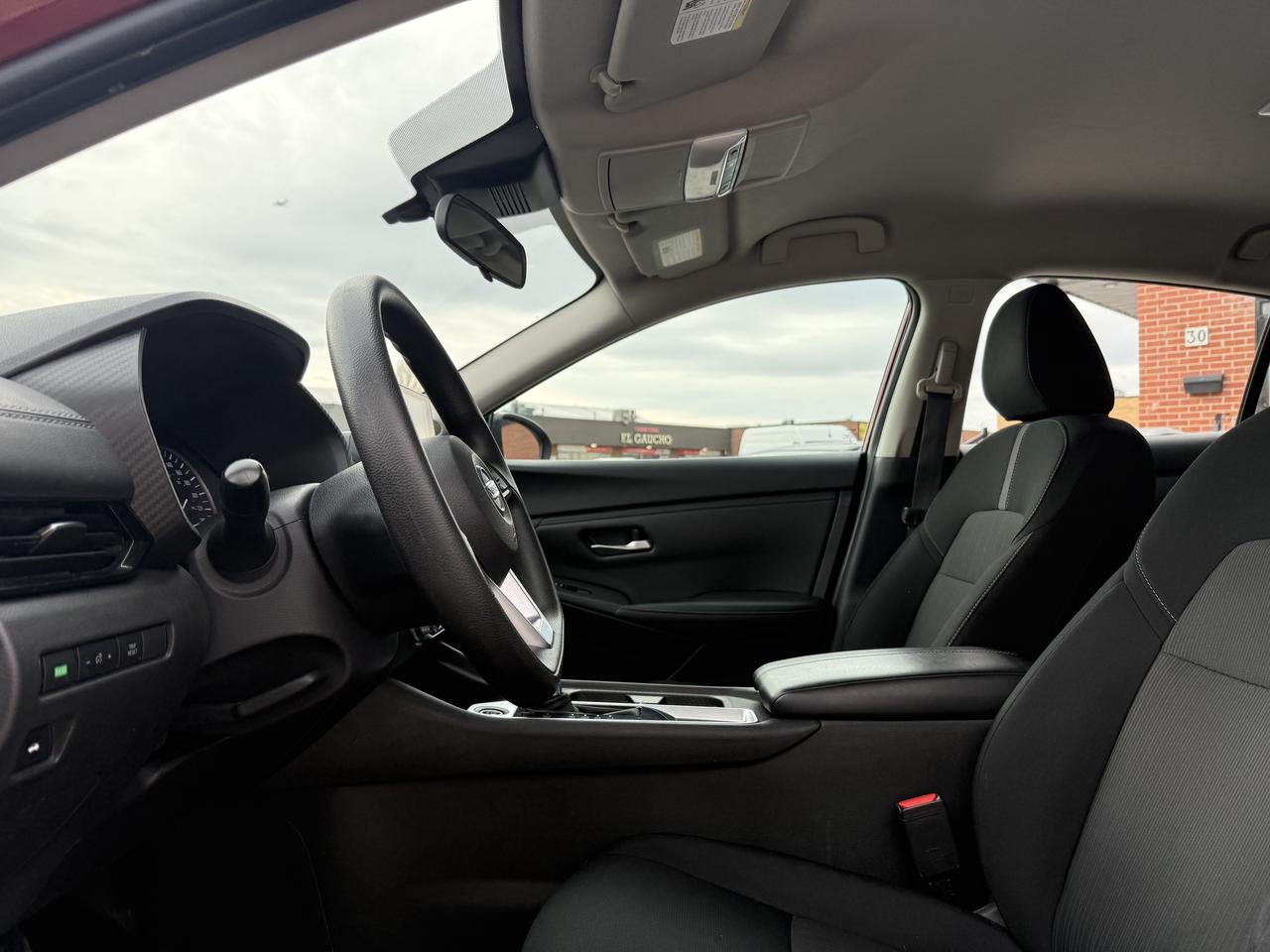 2023 Nissan Sentra NO ACCIDENTS l SV l Nissan Warranty l FWD Photo