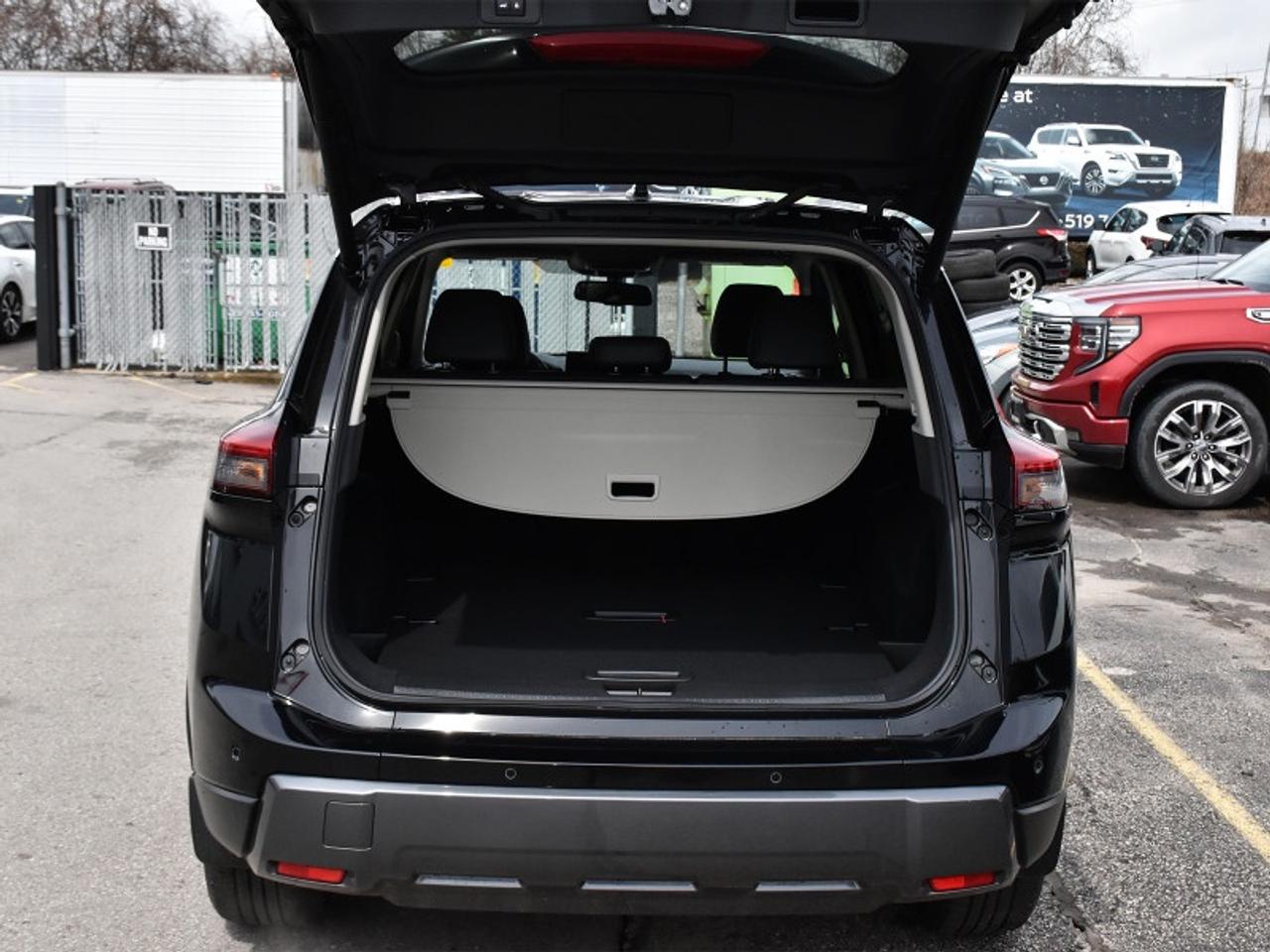 2025 Nissan Rogue SL    Leather   Roof   Navi   360 Camera   Remote Photo
