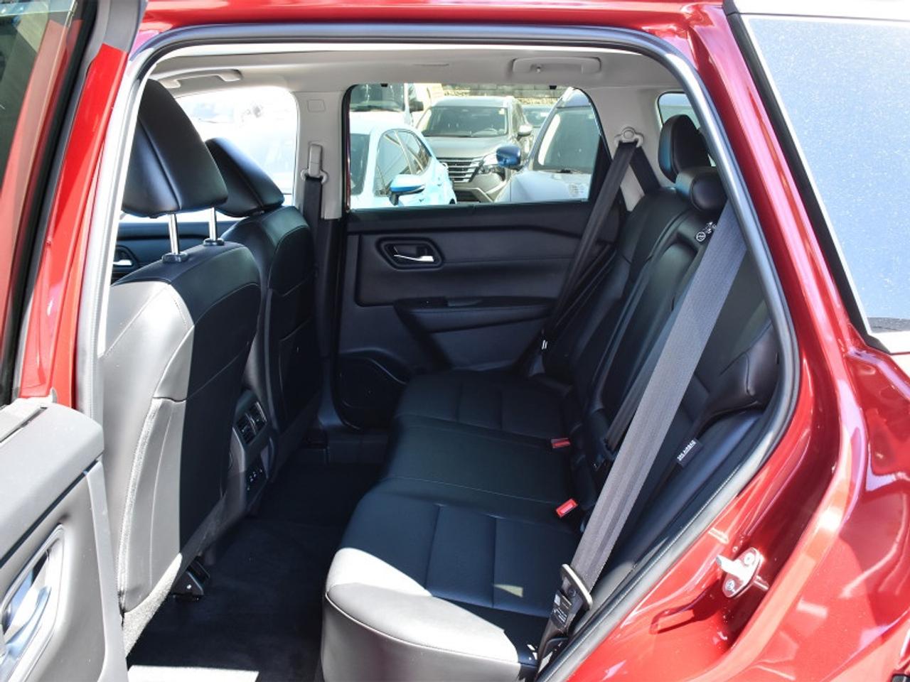 2025 Nissan Rogue SV Premium   Leather   Roof   Adaptive Cruise   36 Photo