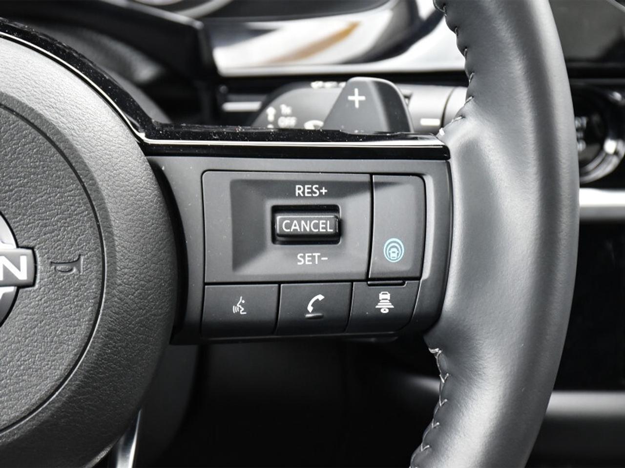 2025 Nissan Pathfinder SL   8 Passenger   Leather   Roof   Navi   360 Cam Photo