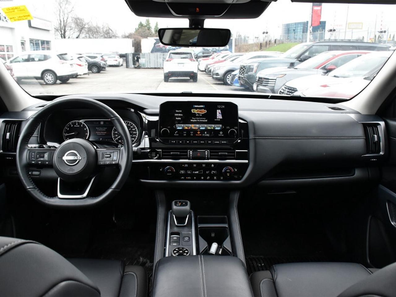 2025 Nissan Pathfinder SL   8 Passenger   Leather   Roof   Navi   360 Cam Photo