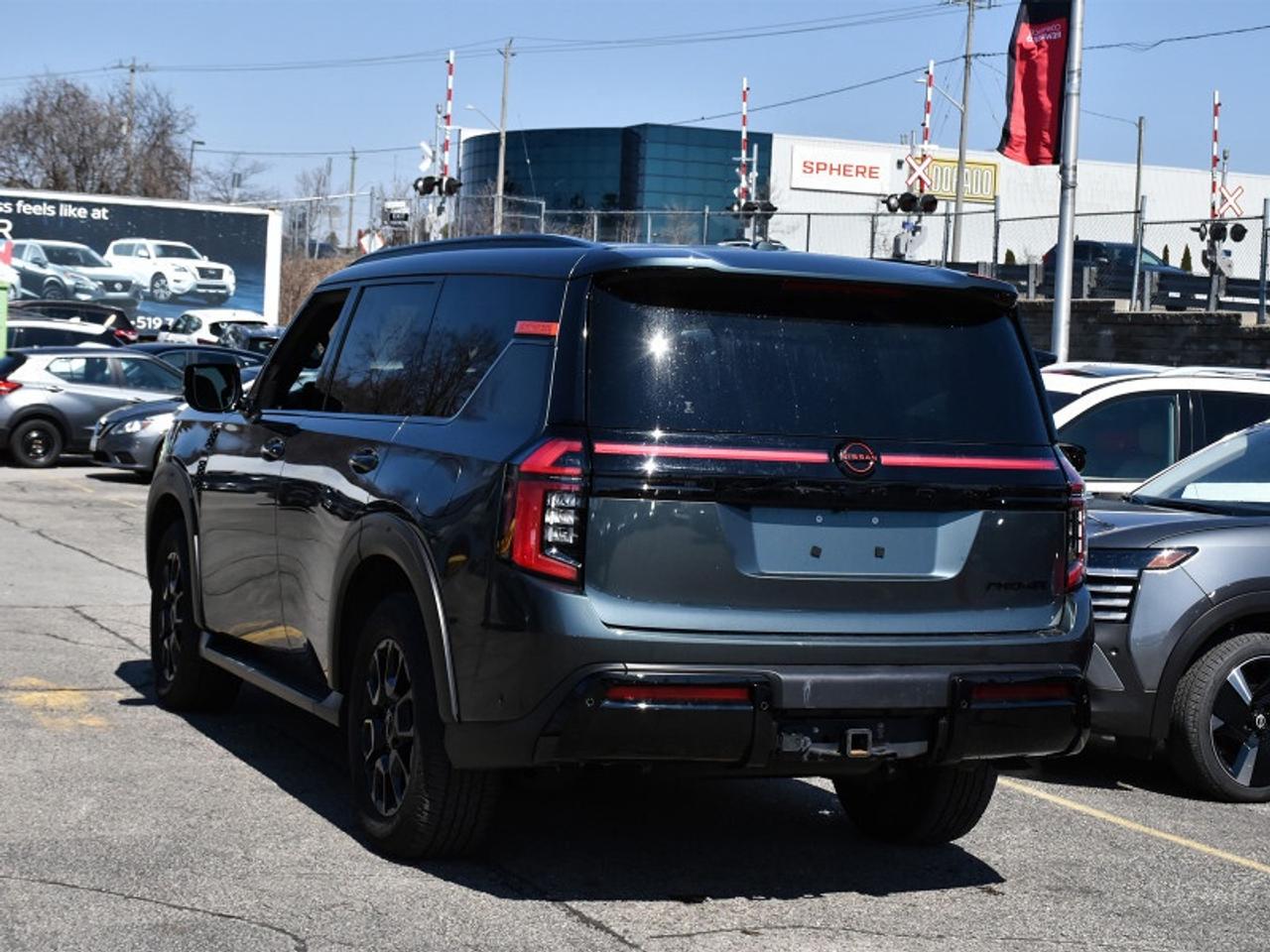 2025 Nissan Armada PRO-4X   Leather   Roof   Navi   360 Camera   CarP Photo