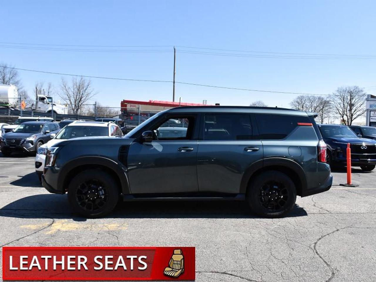 2025 Nissan Armada PRO-4X   Leather   Roof   Navi   360 Camera   CarP Photo2
