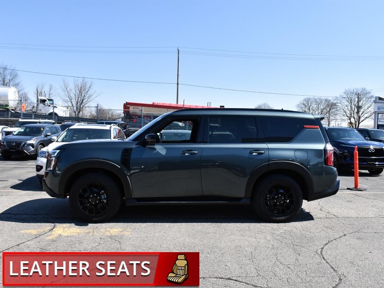2025 Nissan Armada PRO-4X   Leather   Roof   Navi   360 Camera   CarP Photo2