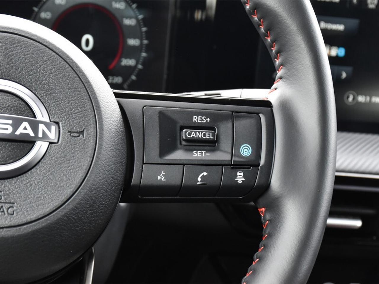2025 Nissan Kicks SR Premium   Roof   Adaptive Cruise   360 Camera Photo