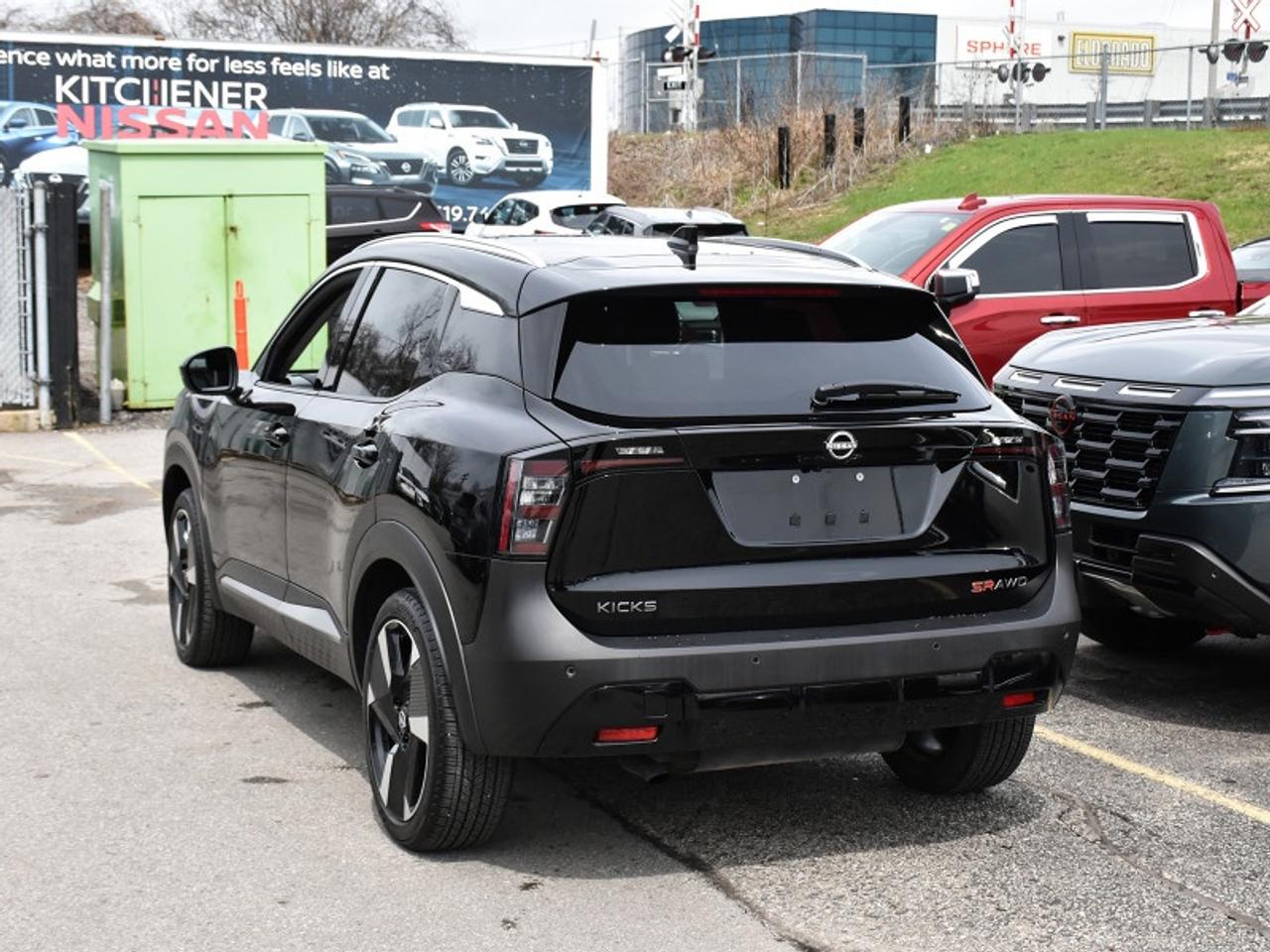 2025 Nissan Kicks SR Premium   Roof   Adaptive Cruise   360 Camera Photo