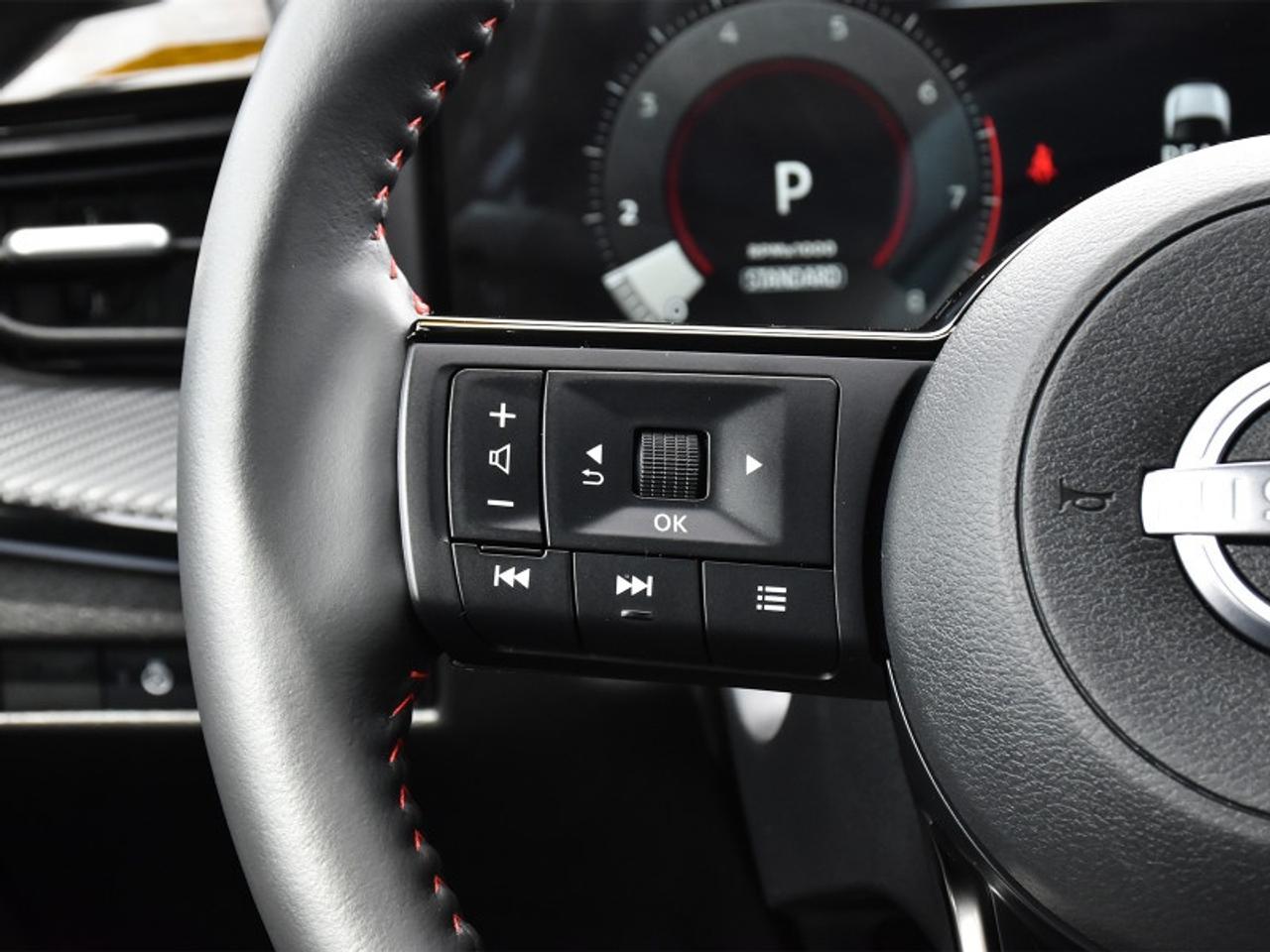 2025 Nissan Kicks SR Premium   Roof   Adaptive Cruise   360 Camera Photo