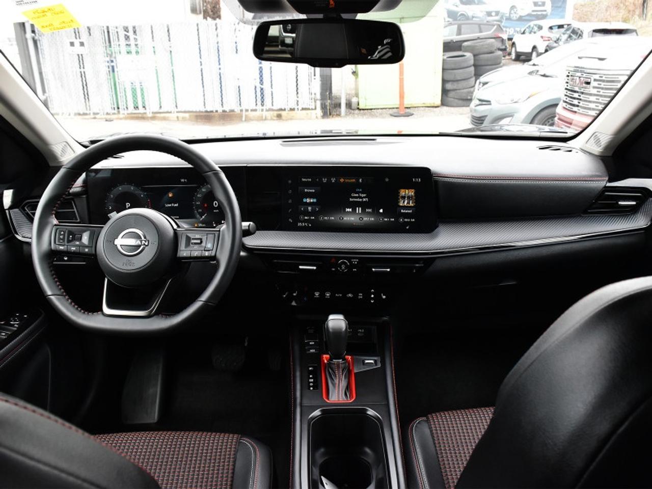 2025 Nissan Kicks SR Premium   Roof   Adaptive Cruise   360 Camera Photo