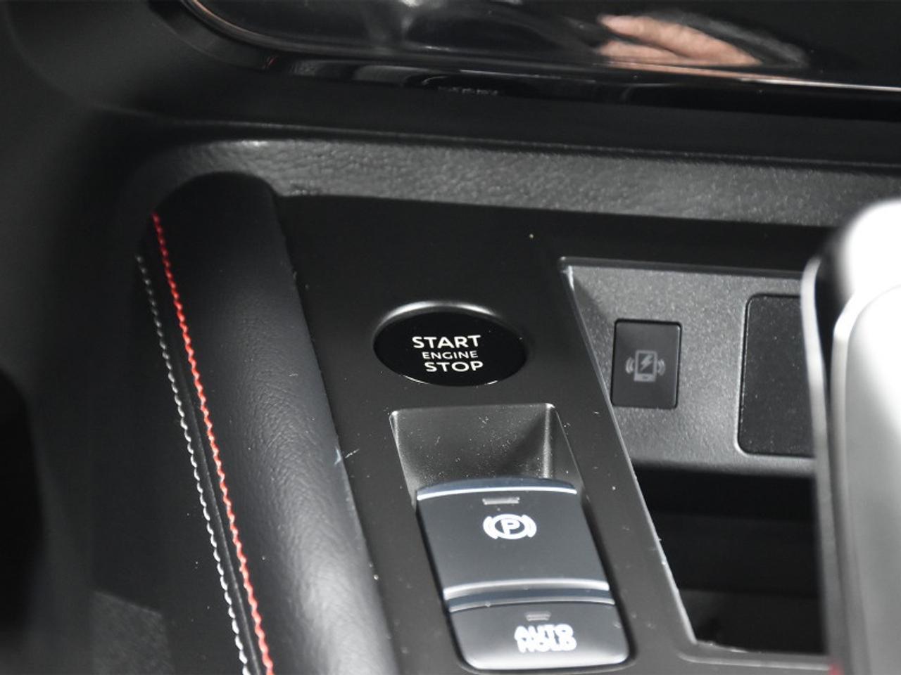 2025 Nissan Kicks SR Premium   Roof   Adaptive Cruise   360 Camera Photo