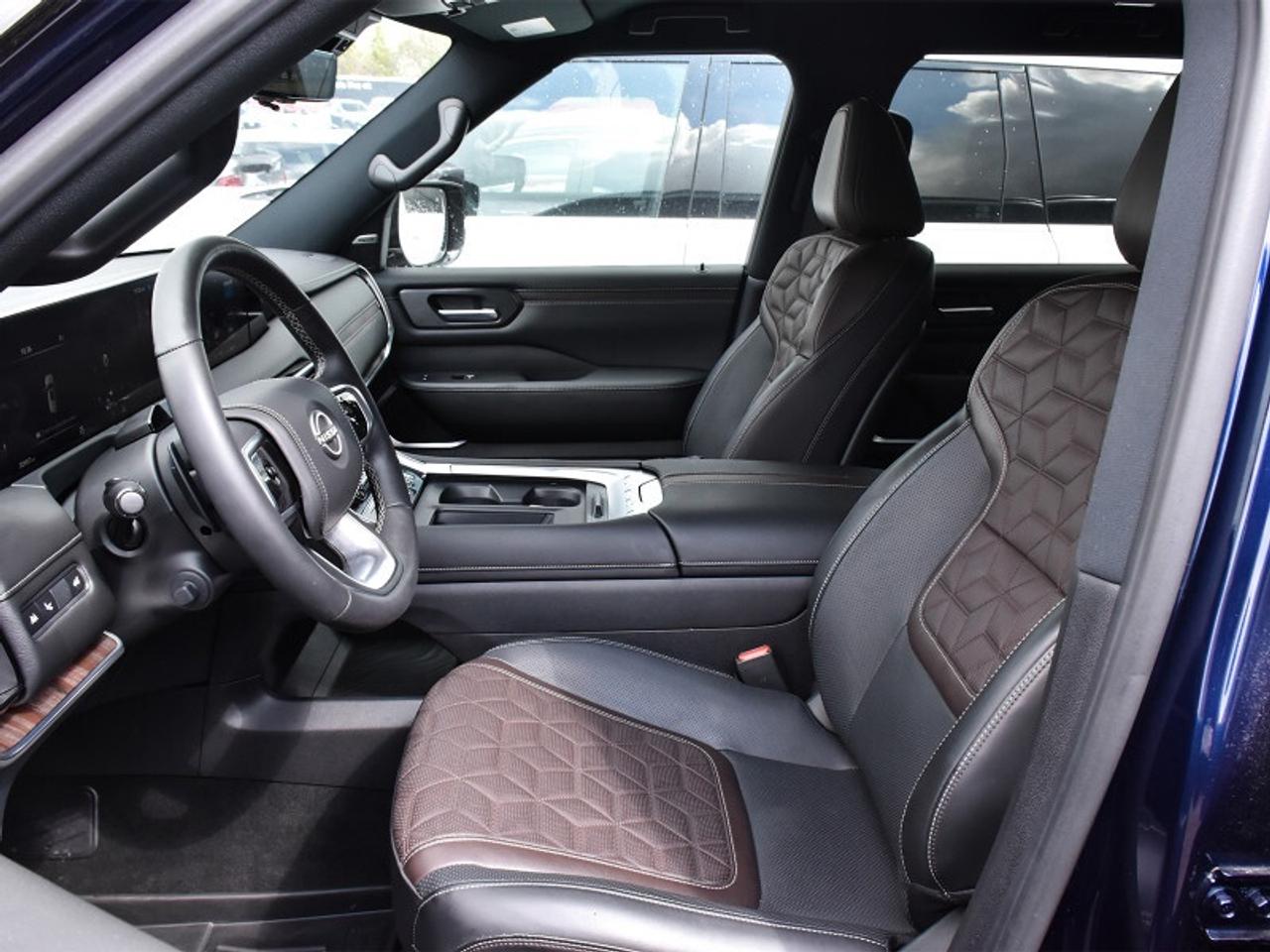 2025 Nissan Armada Platinum w/Captain Chairs   Leather   Roof   360 C Photo