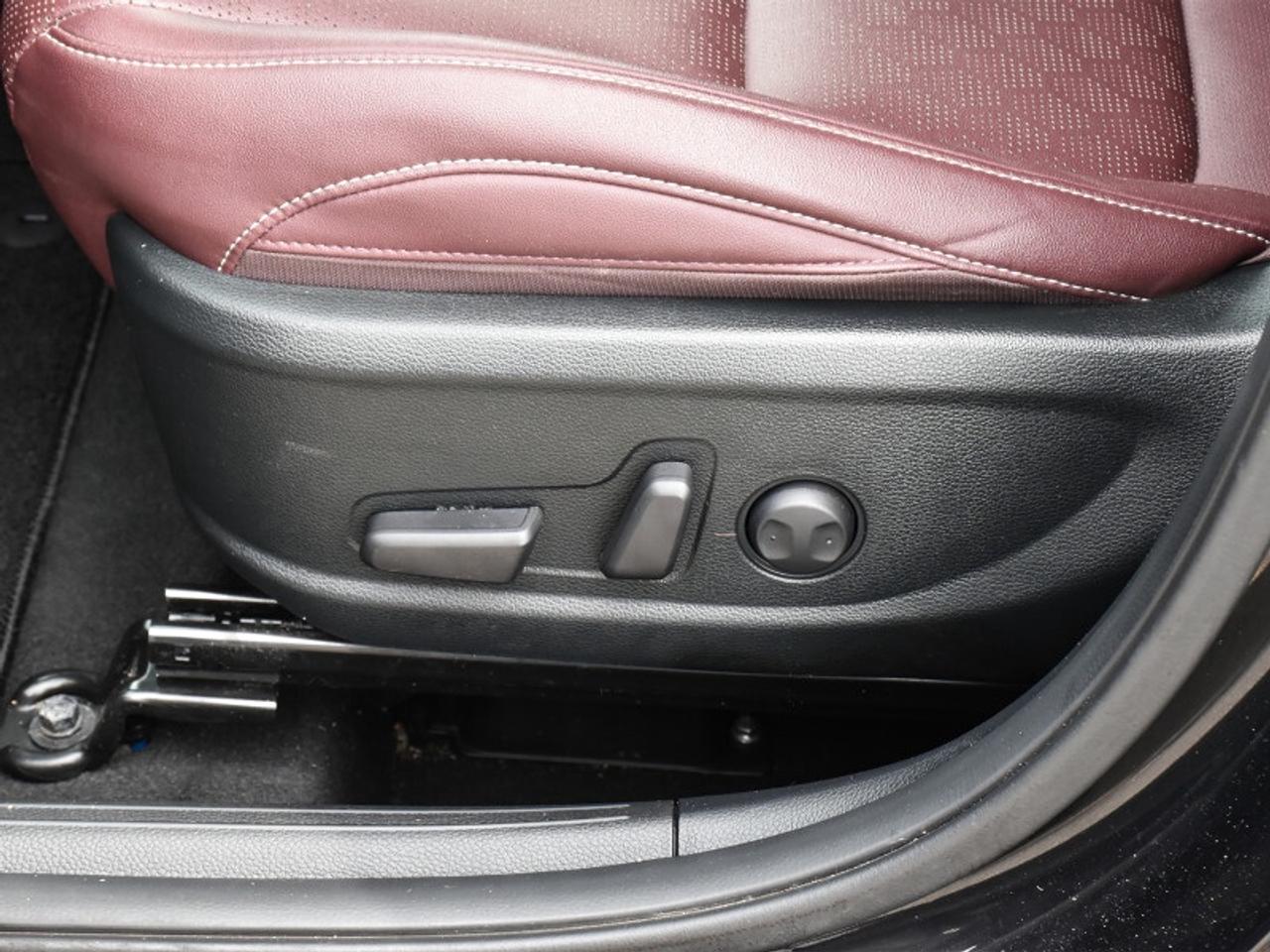 2023 Kia Seltos SX Turbo AWD w/Burgundy Interior   Leather   Roof Photo