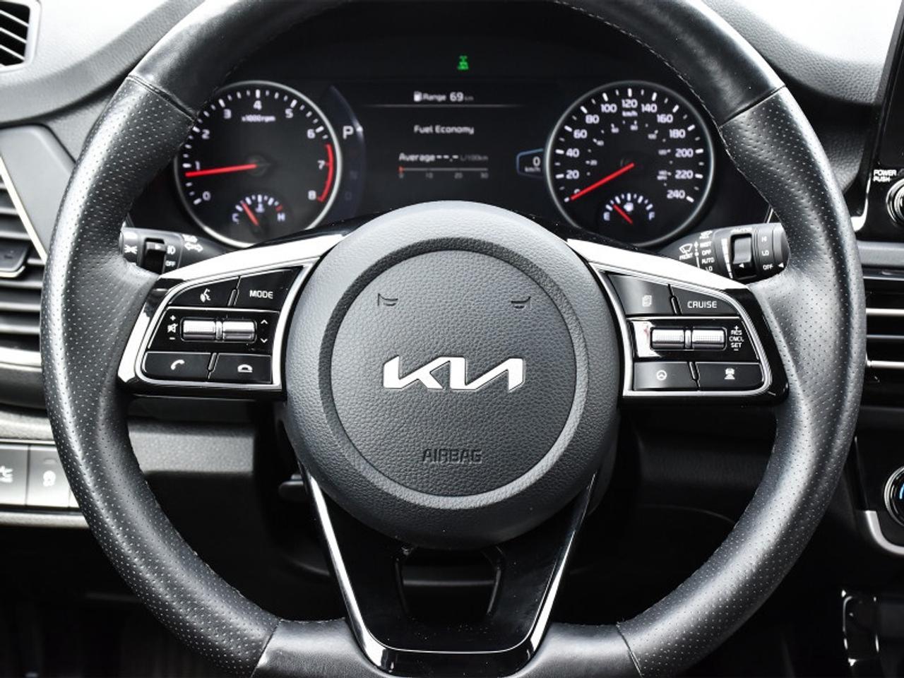 2023 Kia Seltos SX Turbo AWD w/Burgundy Interior   Leather   Roof Photo