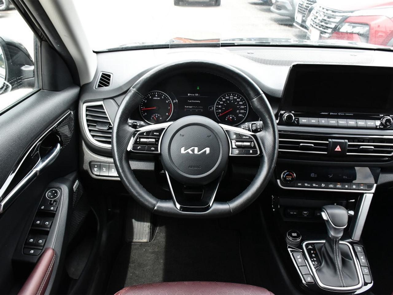 2023 Kia Seltos SX Turbo AWD w/Burgundy Interior   Leather   Roof Photo