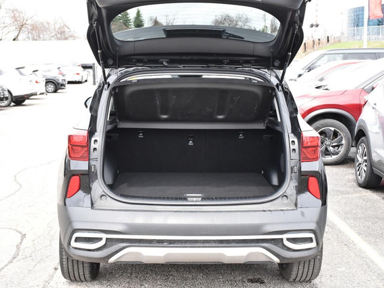 2023 Kia Seltos SX Turbo AWD w/Burgundy Interior   Leather   Roof Photo