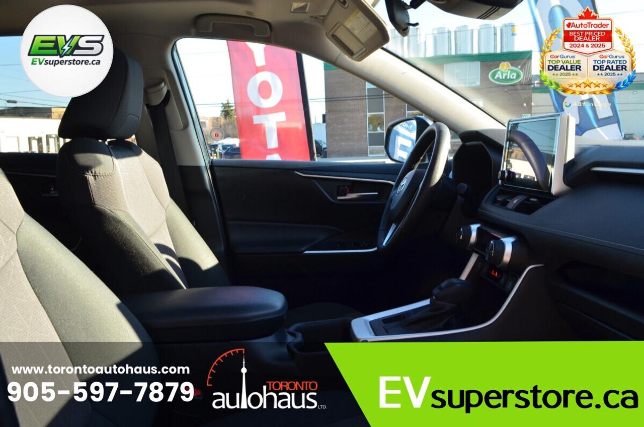 2023 Toyota RAV4 XLE I AWD I 1 Owner OFF LEASE Photo